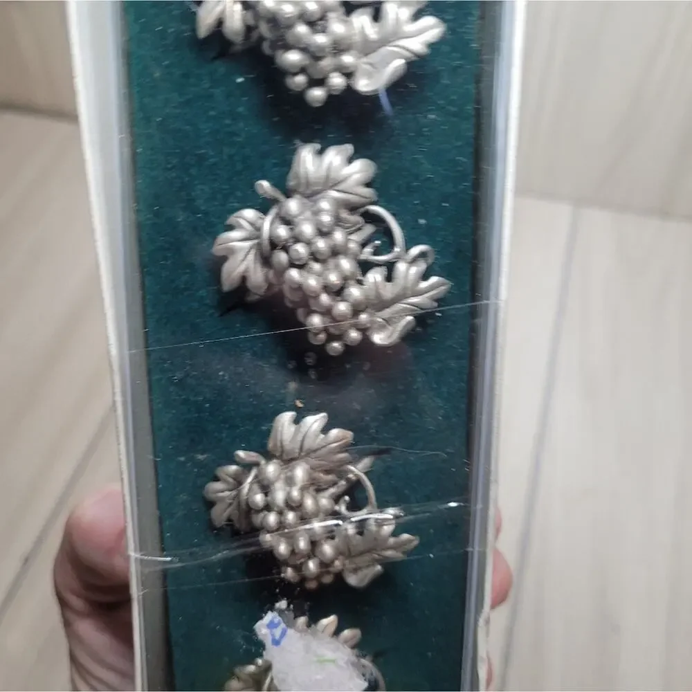 Vtg Pewter 3D Grape Napkin Rings New In Box Lindsey Claire Fruit Dining Table